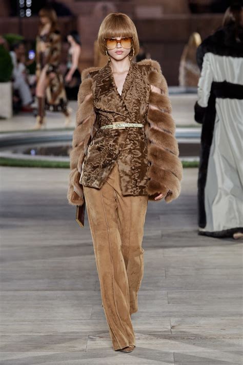 fendi tracolle 2019|fendi fur collection.